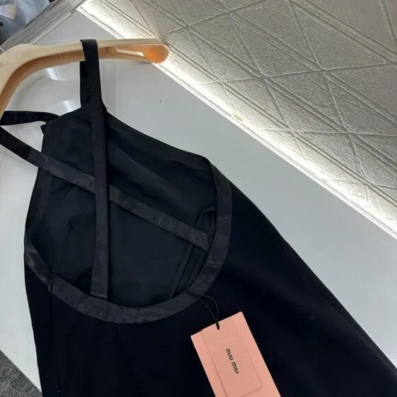 Miu Miu ♥ 2025 New Rhinestone Halter Neck Dress - Picture 3 of 8